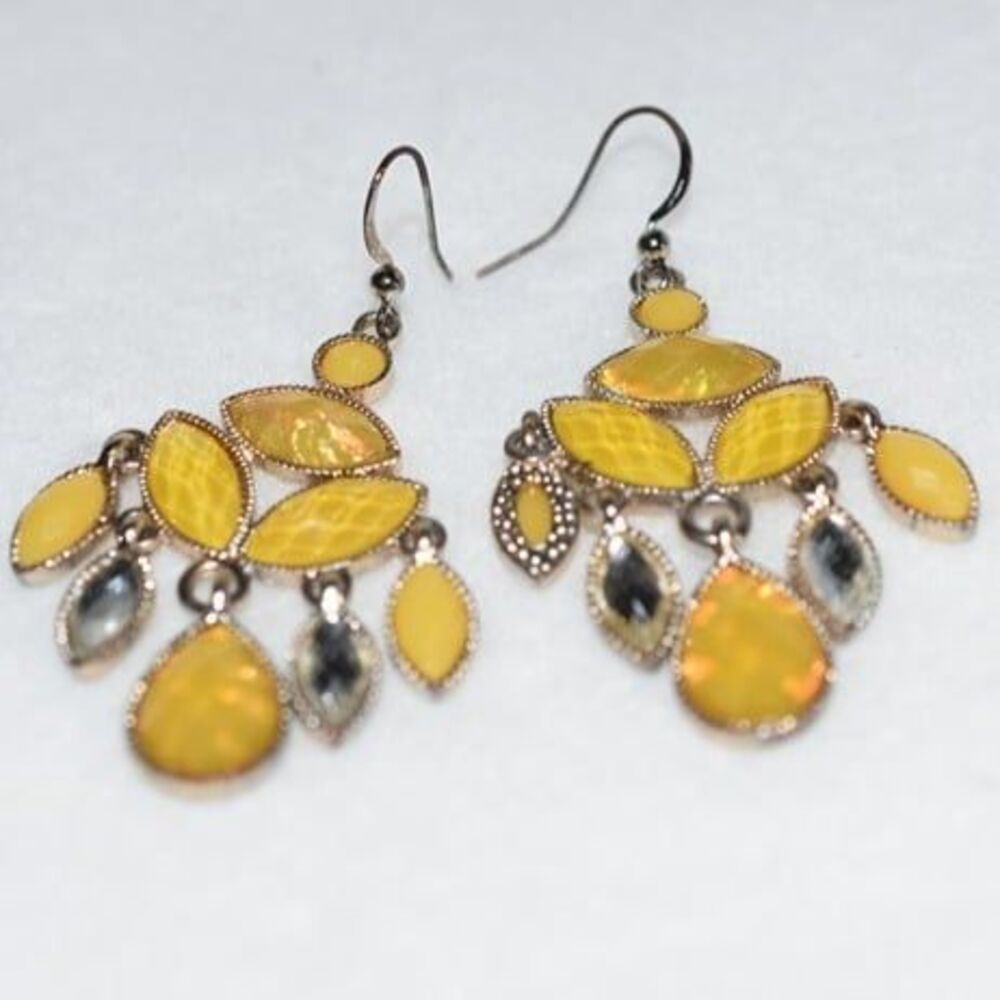 Victorian Style Vintage Yellow Acrylic Stones White/Yellow Cut Glass Earrings